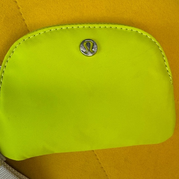 Lululemon Dual Pouch Wristlet in Yellow and White - Picture 2 of 5